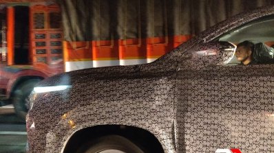 Mg Hector Front Wheel Arch Spy Shot