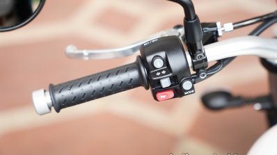 2019 Triumph Street Scrambler India Launch Switchg