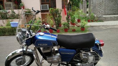 Yezdi Classic 175 Without Custom Sidecar Right Sid