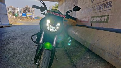 2019 Bajaj Dominar 400 Review Still Shots Led Head