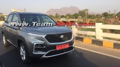 Mg Hector Front Three Quarters Image Metallic Silv