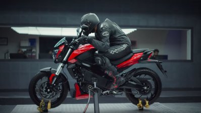 Bajaj Dominar 400 Tvc Red Colour