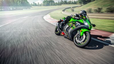 2020 Kawasaki Ninja Zx 10r Action Shots Right Fron