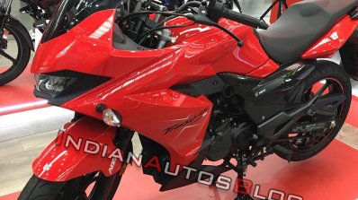 Hero Thriller 200s Left Front Quarter