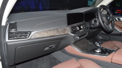 2019 Bmw X5 Dashboard Left Side View