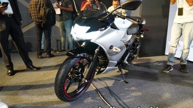 Suzuki Gixxer 155 India Launch Image Gallery Left