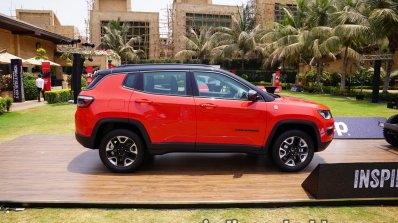 Jeep Compass Trailhawk Side Right