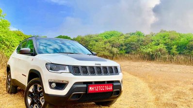 Jeep Compass Trailhawk Front Three Quarters