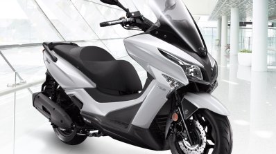 Kymco X Town 300i Abs Right Front Quarter