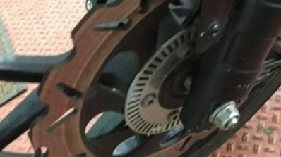 Mahindra Mojo 300 Abs Front Disc