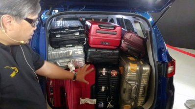 Kabin Renault Triber Indonesia 728x546