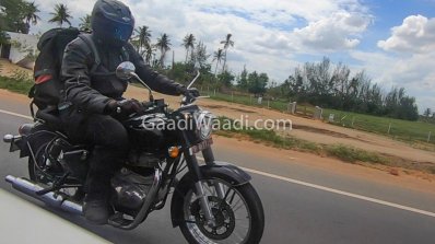 2020 Royal Enfield Classic Spied Right Front Quart