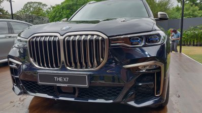 Bmw X7 Fornt