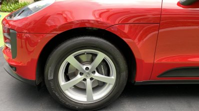 Porsche Macan Exterior 2