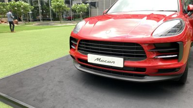 Porsche Macan Exterior Front