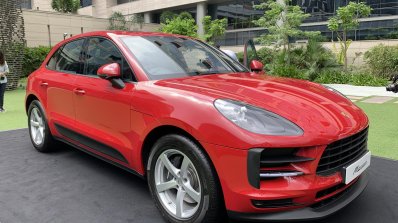 Porsche Macan Exterior Front Quarter 1