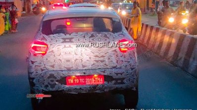 2020 Renault Kwid Facelift Spied C Shaped Tail Lig