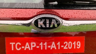 Kia Seltos Exterior Rear Badge Image