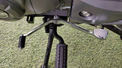 Bajaj Pulsar 125 Detail Shots Gear Lever