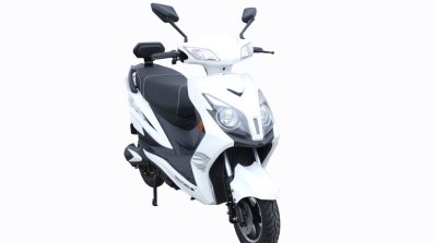 Crayon Envy Super White Right Front Quarter