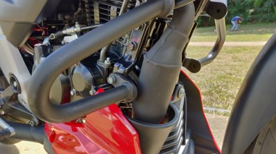 Apache rtr 160 discount 4v bumper price