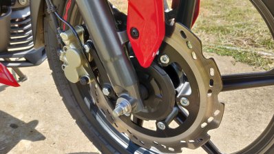 Bs Vi Tvs Apache Rtr 160 4v Details Front Brake