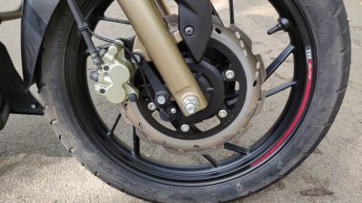 Bs Vi Tvs Apache Rtr 200 4v Review Details Front B