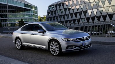 2020 Vw Passat Facelift Front Three Quarters On Lo