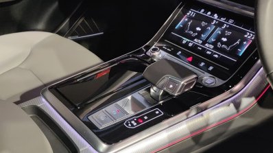 2020 Audi Q8 Interior Cenre Console