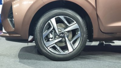 2020 Hyundai Aura Exterior Static Front Quarters 3