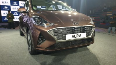 2020 Hyundai Aura Exterior Static Front Quarters 6