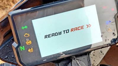 ktm-390-adventure-review-details-instrum