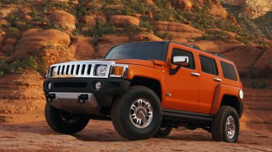 Hummer H3 Front Three Quarters