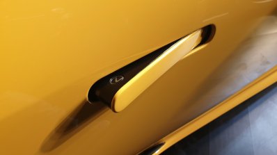 Lexuc Lc500h Exteriors Door Handles