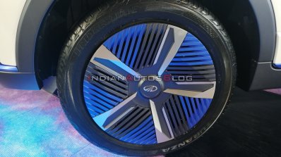 Mahindra E Xuv300 Concept Wheel Auto Expo 2020