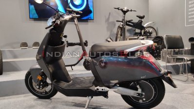 Bird Es1 Electric Scooter Auto Expo 2020 Left Side