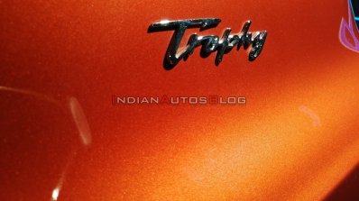 New Mg Zs Petrol Facelift Trophy Badge Auto Expo 2