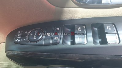 Kia Carnival Hi Limousine Centre Switchgear