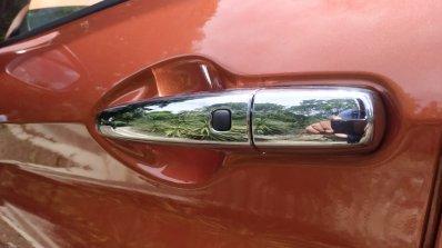 Suzuki Xl7 Door Handle