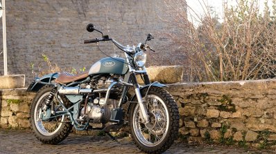 Custom Royal Enfield Classic 500 Efi Front Three Q