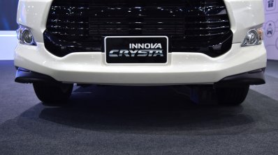 Toyota Innova Crysta At 2017 Bangkok International