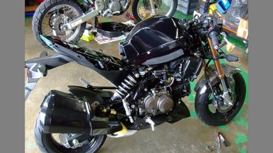 Modified Kawasaki Z125 Building