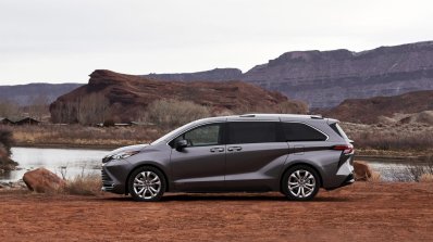 2021 Toyota Sienna Platinum Profile Side