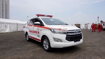 Toyota Innova Ambulance Exterior