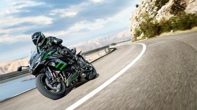 Kawasaki Ninja 1000sx In Action