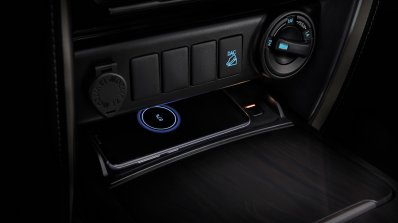 Toyota Fortuner Legender Wireless Charger