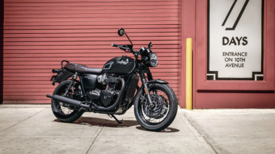 Triumph Bonneville T120 Black Front 3 Quarter