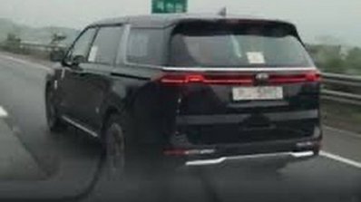 2021 Kia Carnival Spotted In Flesh Rear 3 Quarters