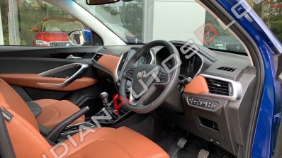 Mg Hector Plus Interior Front Seats