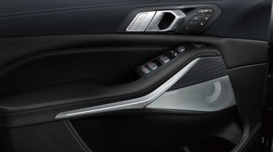 Bmw X7 Dark Shadow Edition Photos 10